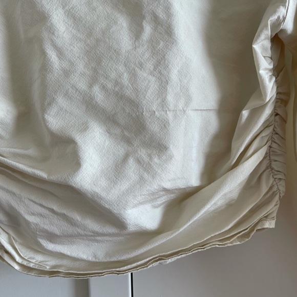 Aritzia Sunday Best Petal Blouse - Picture 6 of 6